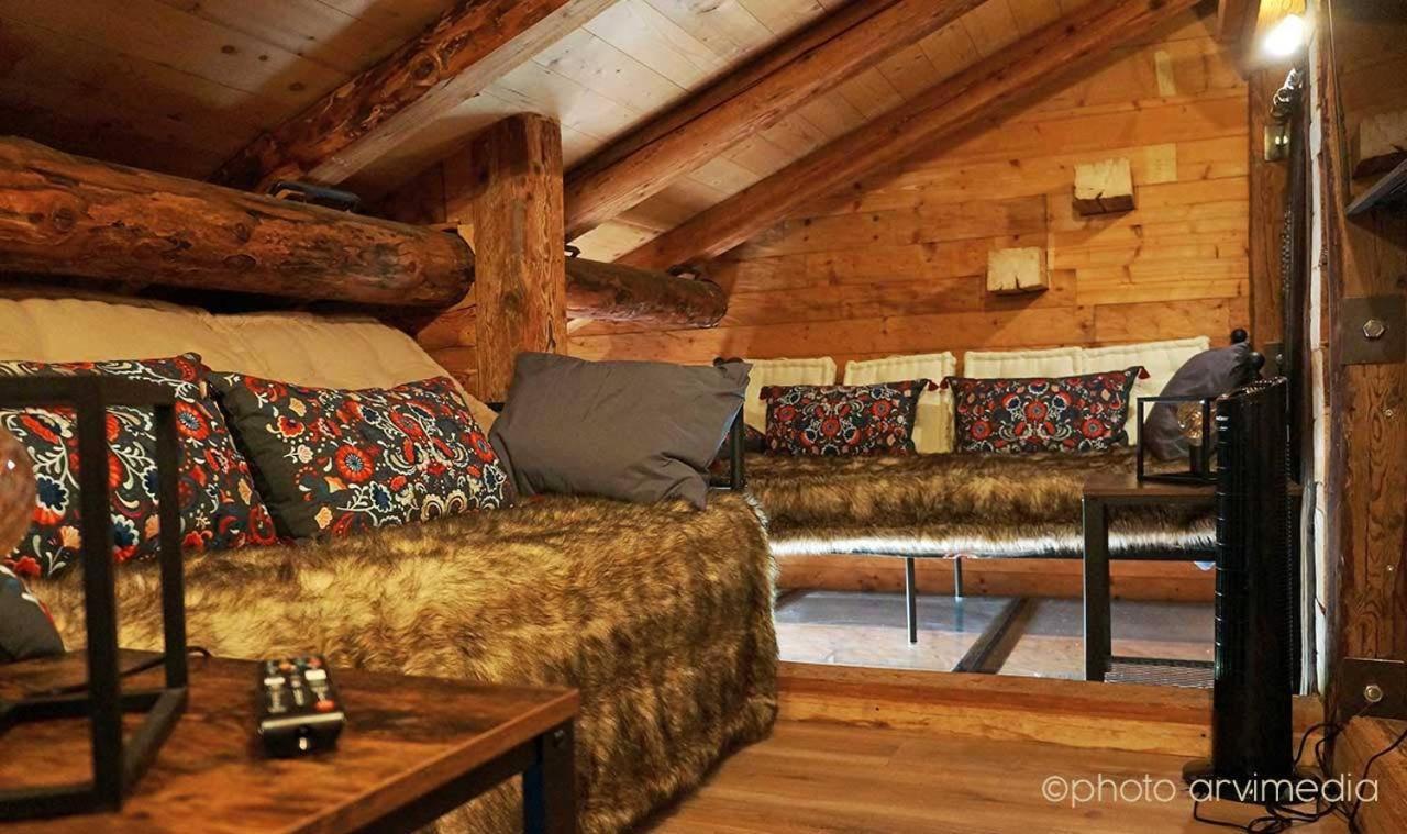 Chalet Le 1791 ลาคลูซาซ์ ภายนอก รูปภาพ